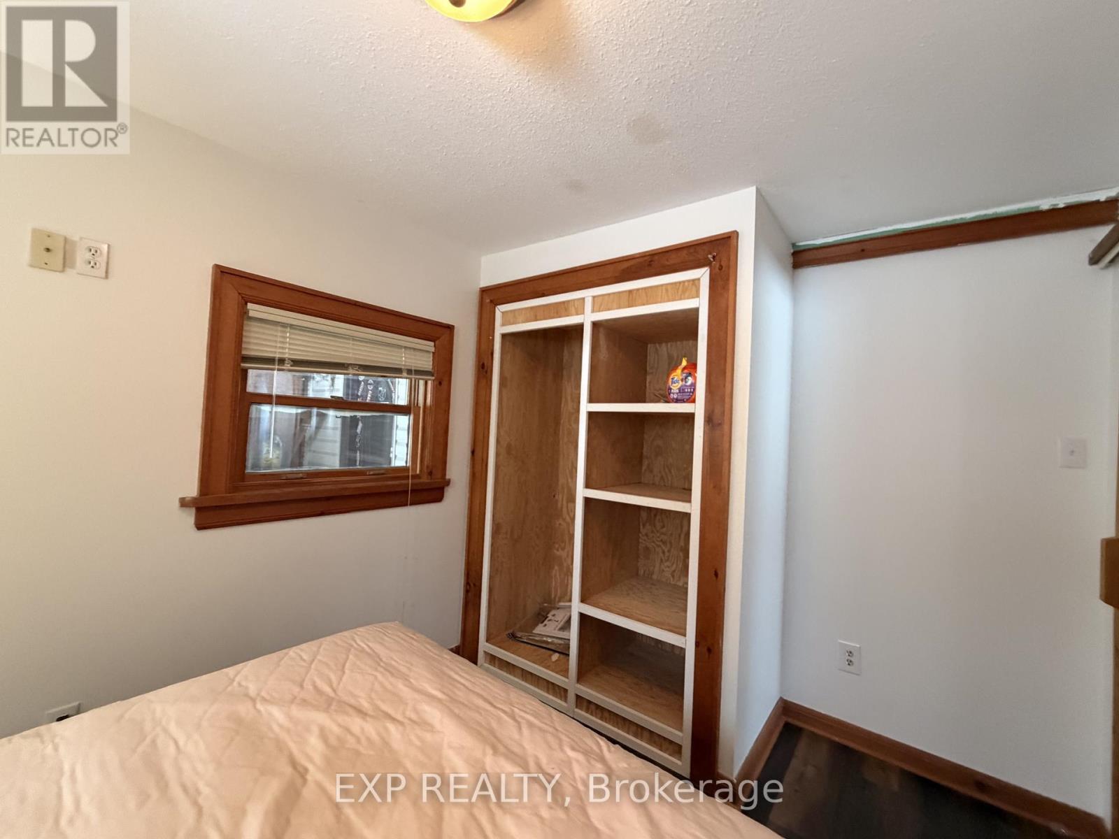 78 Yonge Street N, Springwater, Ontario  L0L 1P0 - Photo 12 - S12725042