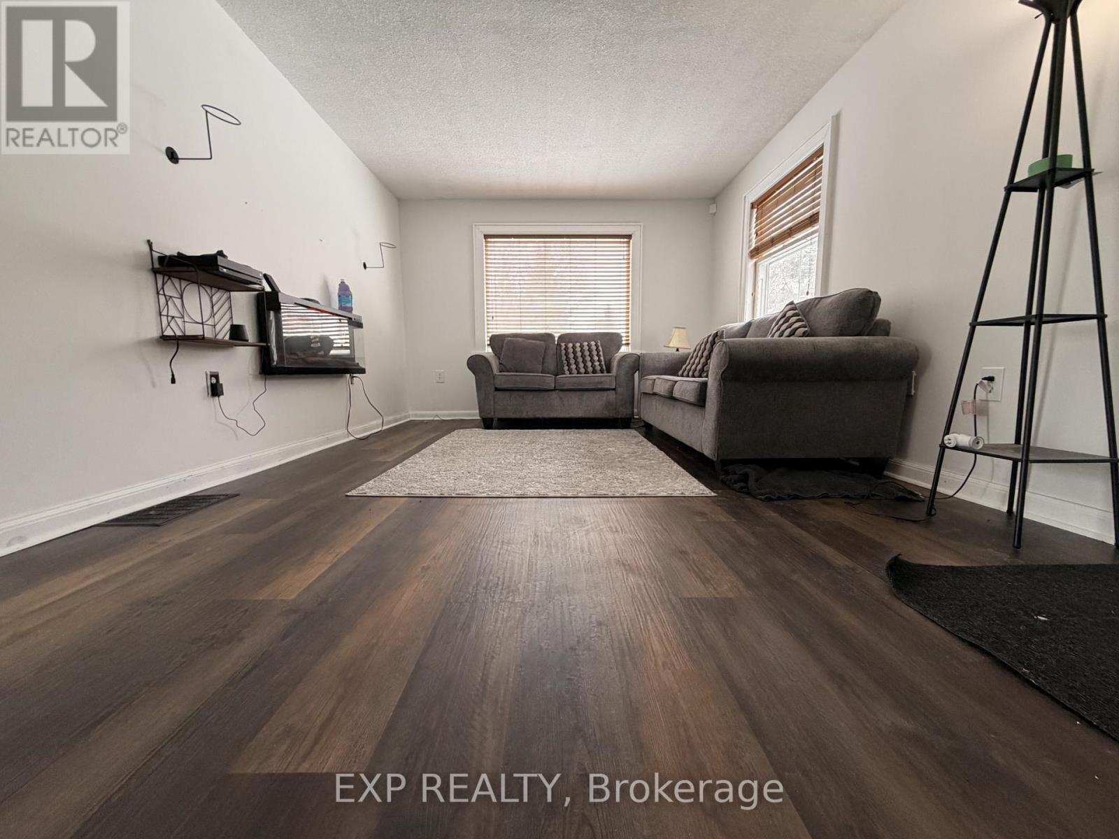 78 Yonge Street N, Springwater, Ontario  L0L 1P0 - Photo 3 - S12725042