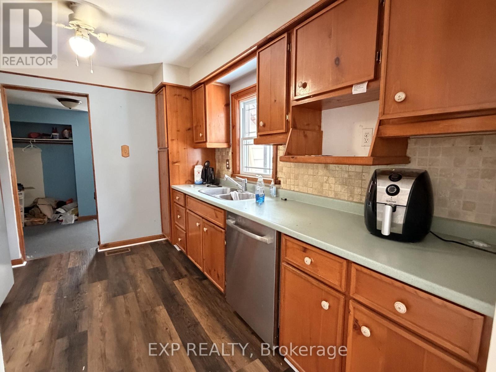 78 Yonge Street N, Springwater, Ontario  L0L 1P0 - Photo 39 - S12725042