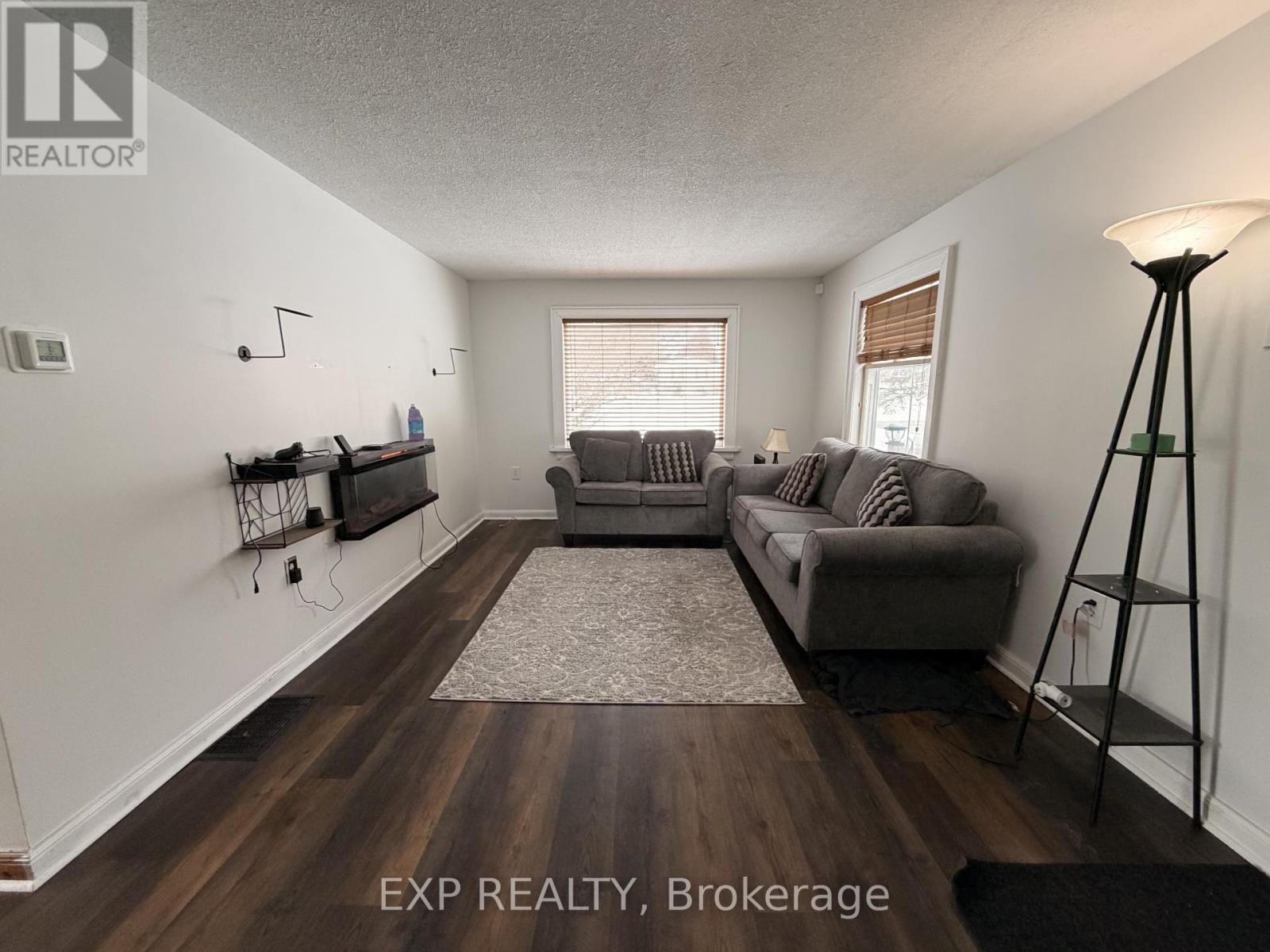 78 Yonge Street N, Springwater, Ontario  L0L 1P0 - Photo 4 - S12725042