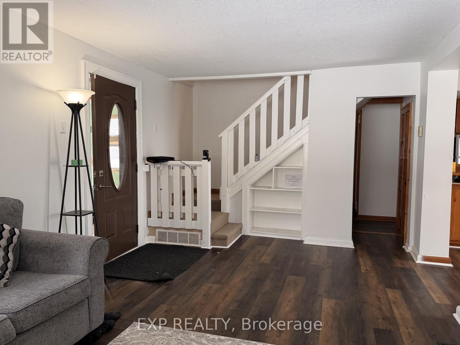 78 Yonge Street N, Springwater, Ontario  L0L 1P0 - Photo 8 - S12725042