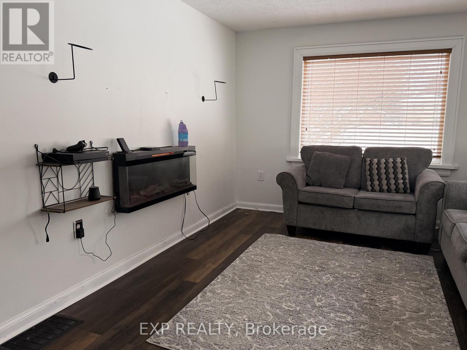 78 Yonge Street N, Springwater, Ontario  L0L 1P0 - Photo 6 - S12725042