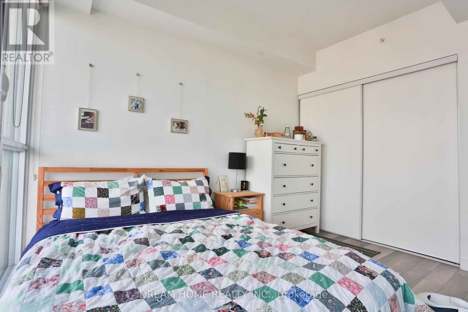 1506 - 290 Adelaide Street W, Toronto, Ontario  M5V 1P6 - Photo 5 - C12745676