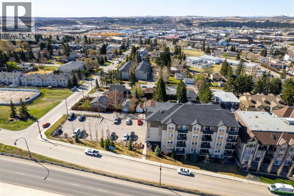 213 Mountain Street, Cochrane, Alberta  T4C 1C9 - Photo 2 - A2191234