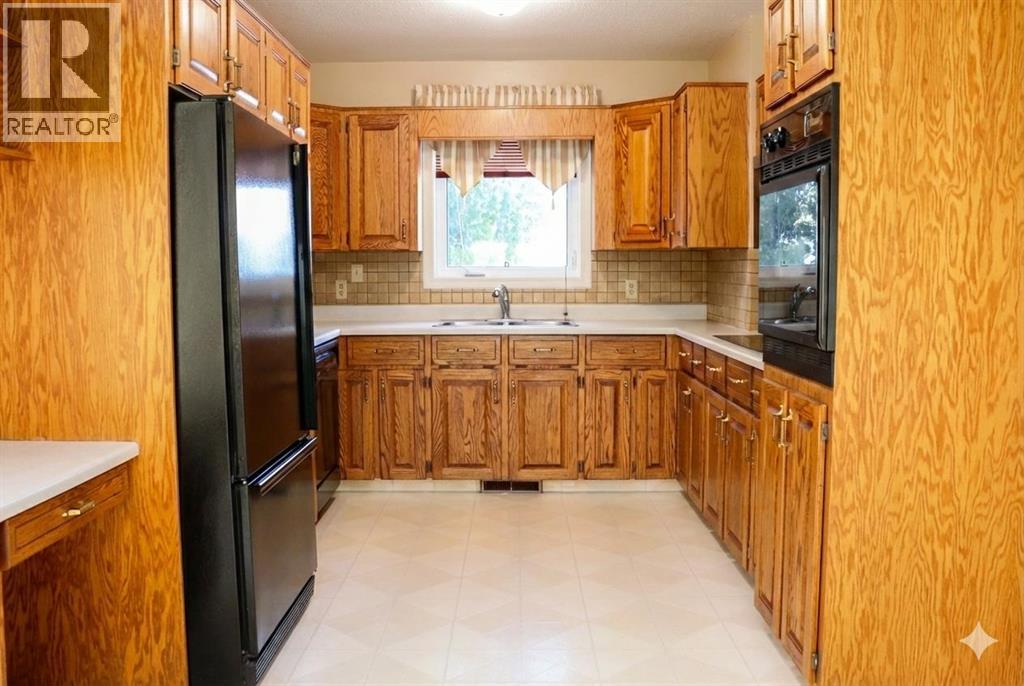 164 Mt Crandell Crescent W, Lethbridge, Alberta  T1K 6L8 - Photo 6 - A2283005