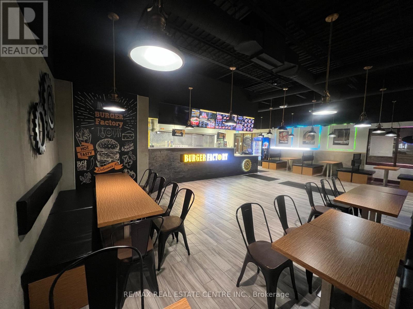 13 - 485 Silvercreek Parkway N, Guelph, Ontario  N1H 7K5 - Photo 3 - X12745684