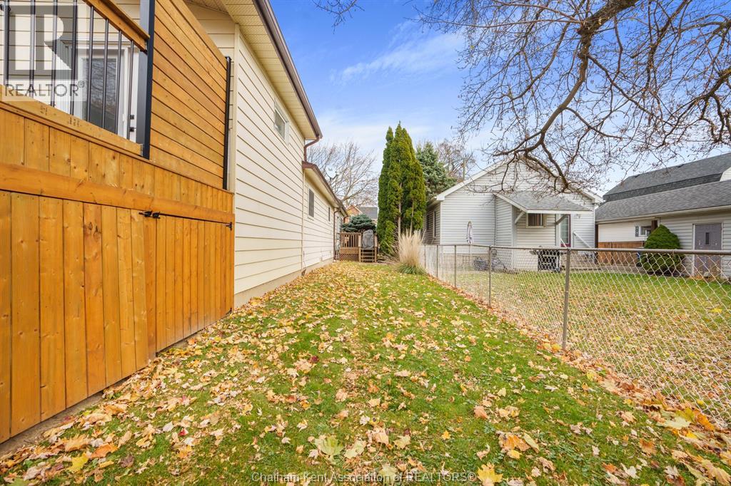 26 Bedford Street, Chatham, Ontario  N7L 2V3 - Photo 10 - 25031039