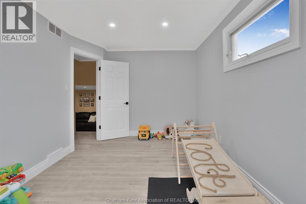 26 Bedford Street, Chatham, Ontario  N7L 2V3 - Photo 37 - 25031039