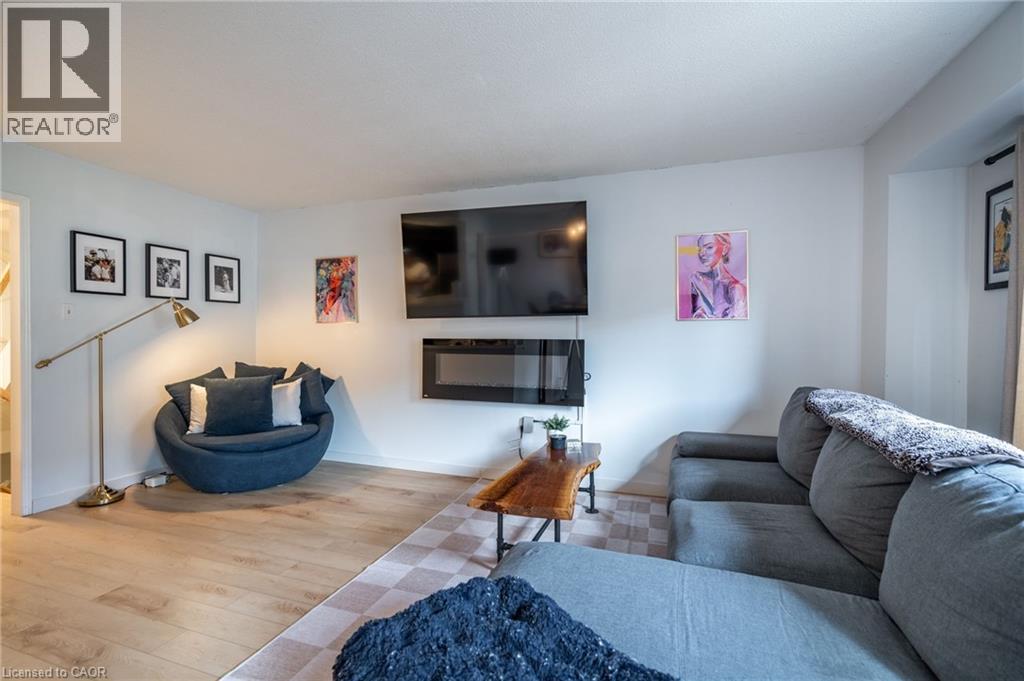 391 Stone Church Road E Unit# 63, Hamilton, Ontario  L9B 2H3 - Photo 18 - 40799178