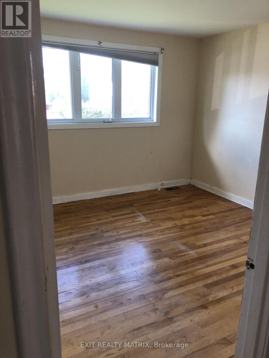 1504 Kingsdale Avenue, Ottawa, Ontario  K1T 1H2 - Photo 14 - X12745692