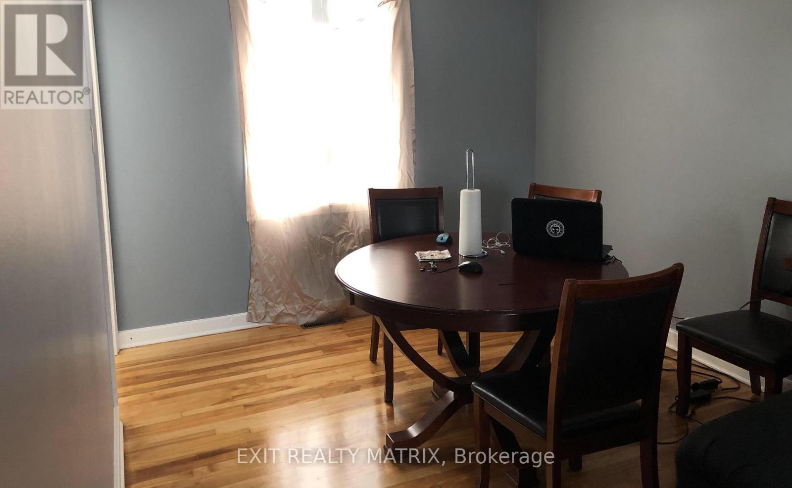 1504 Kingsdale Avenue, Ottawa, Ontario  K1T 1H2 - Photo 3 - X12745692