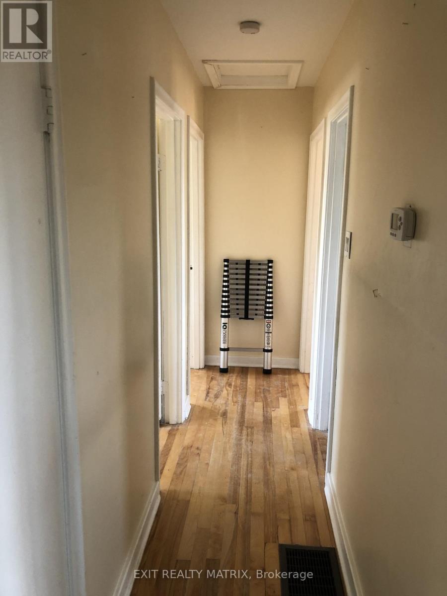 1504 Kingsdale Avenue, Ottawa, Ontario  K1T 1H2 - Photo 8 - X12745692