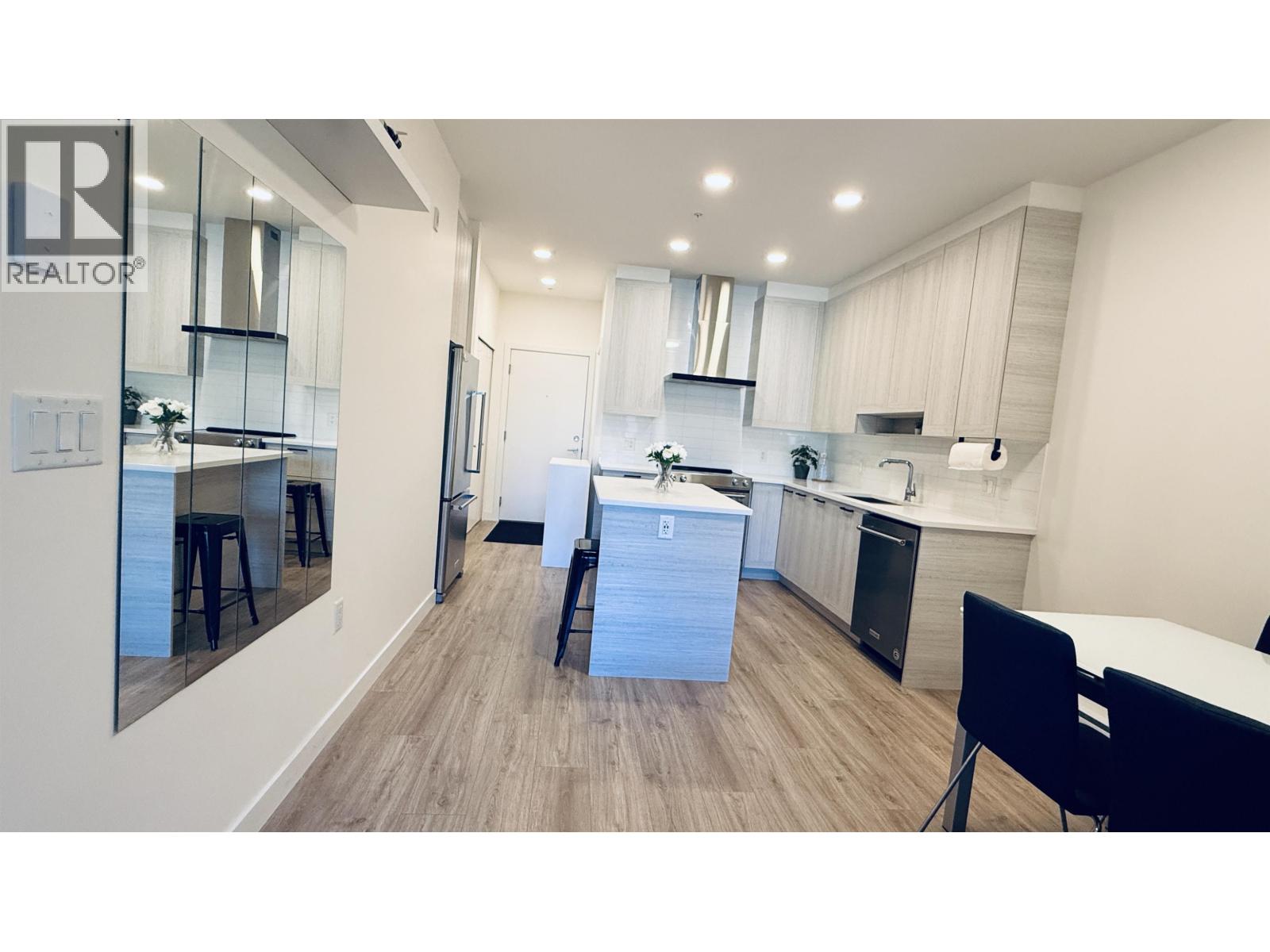 322 7133 14th Avenue, Burnaby, British Columbia  V3N 0H5 - Photo 6 - R3082922