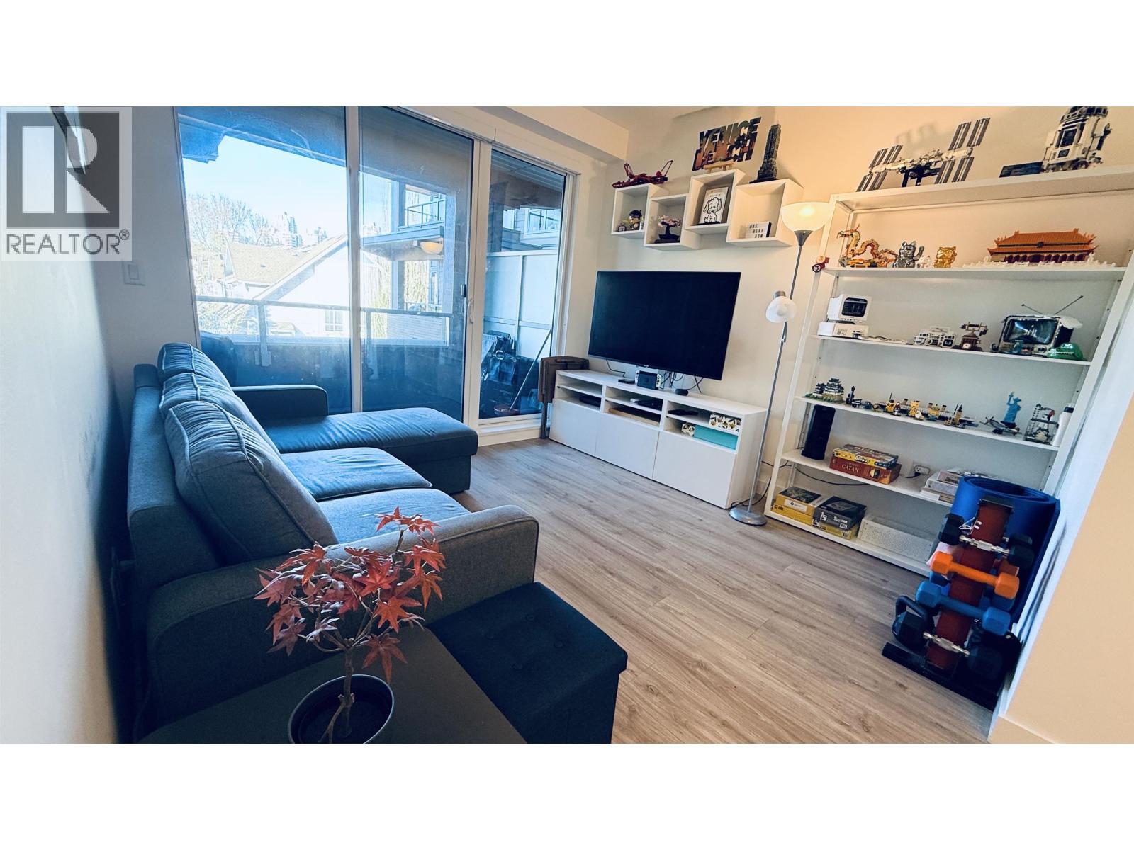 322 7133 14th Avenue, Burnaby, British Columbia  V3N 0H5 - Photo 9 - R3082922