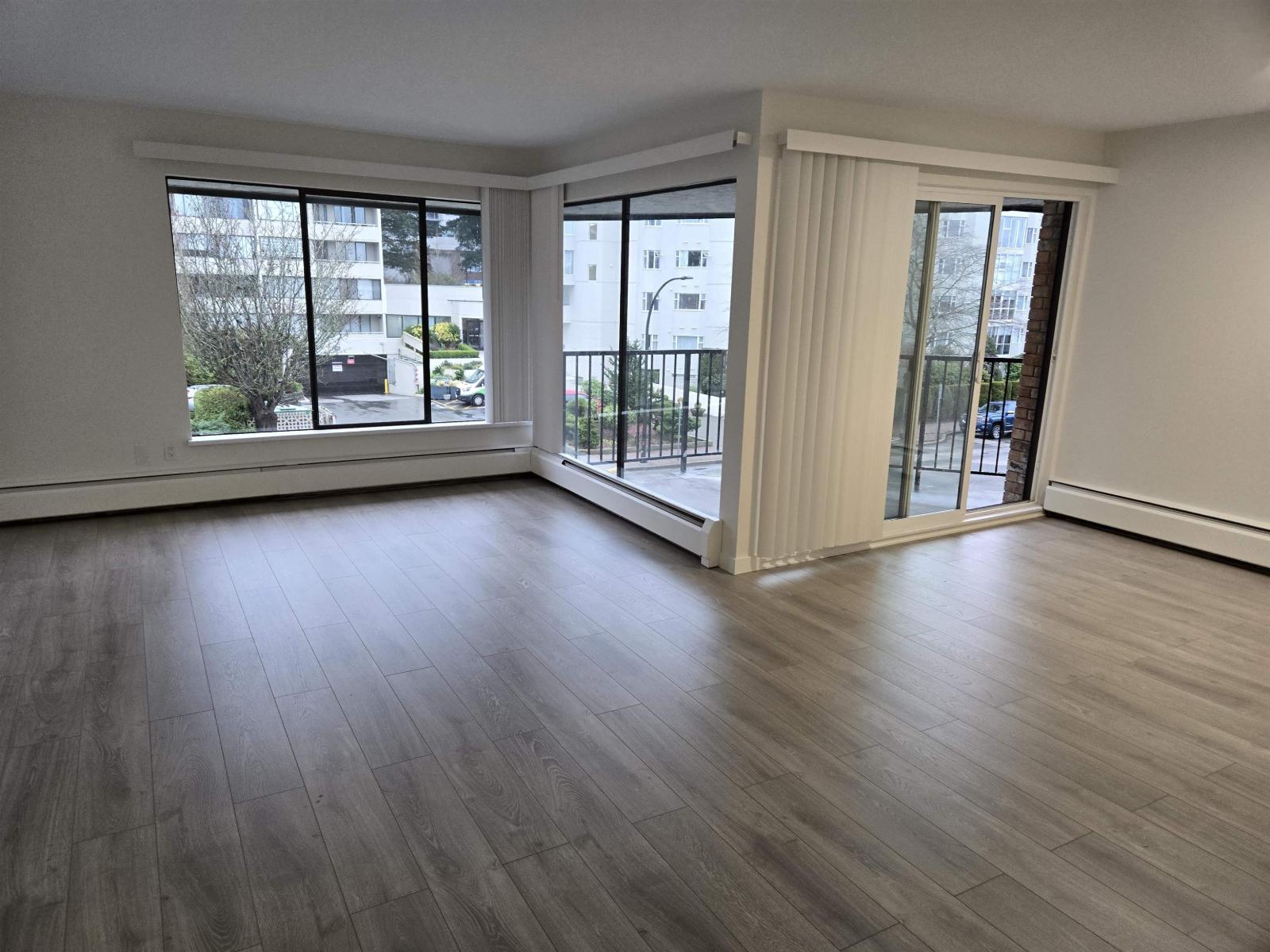 404 1437 Foster Street, White Rock, British Columbia  V4B 3X6 - Photo 4 - R3084220