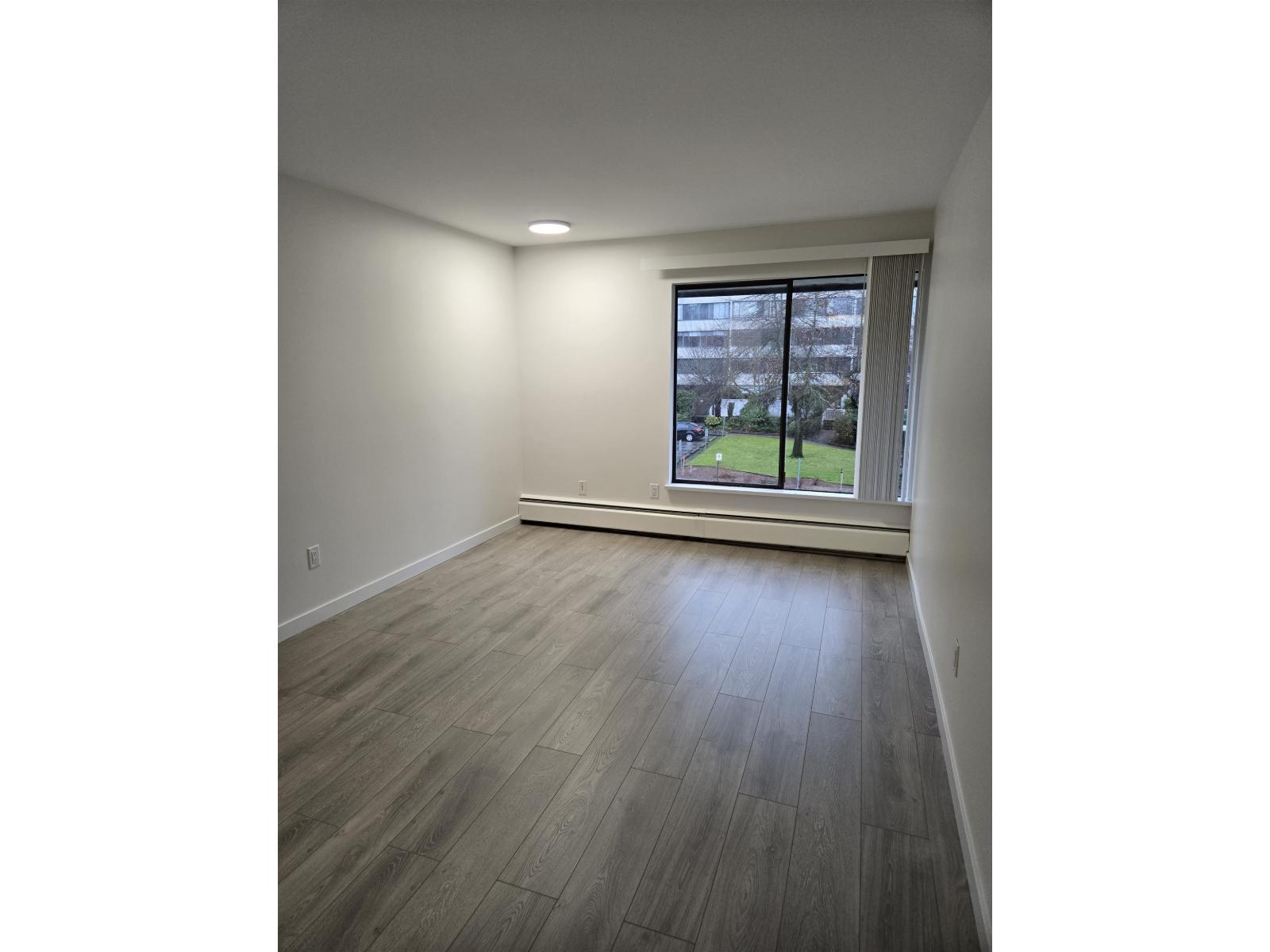 404 1437 Foster Street, White Rock, British Columbia  V4B 3X6 - Photo 8 - R3084220