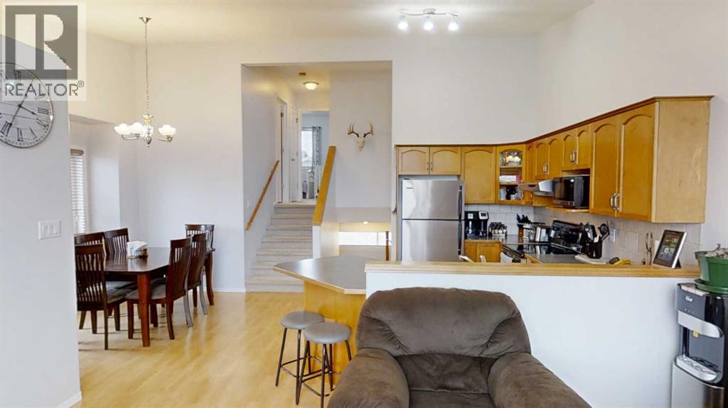 624 51 Avenue, Coalhurst, Alberta  T0L 0V0 - Photo 4 - A2283033