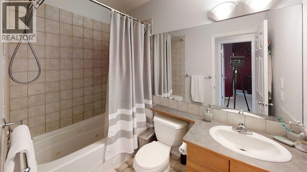 624 51 Avenue, Coalhurst, Alberta  T0L 0V0 - Photo 12 - A2283033