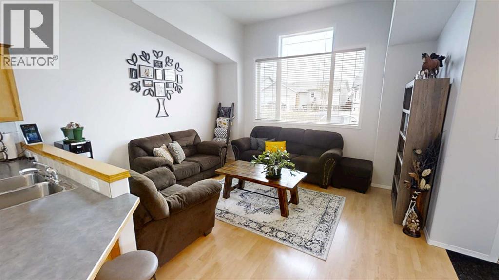 624 51 Avenue, Coalhurst, Alberta  T0L 0V0 - Photo 3 - A2283033