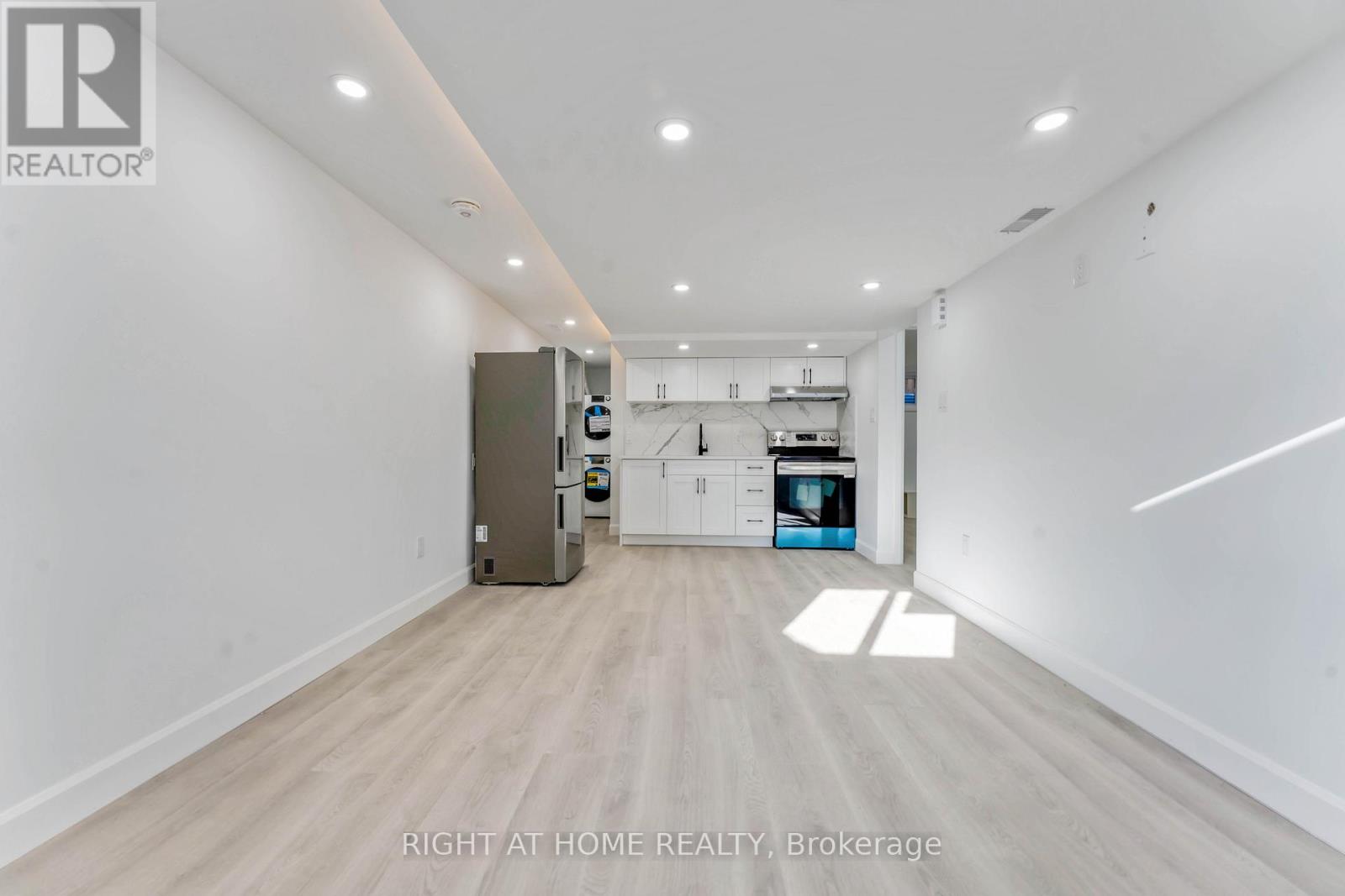 2700 Priscilla Street, Ottawa, Ontario  K2B 7E2 - Photo 31 - X12745712