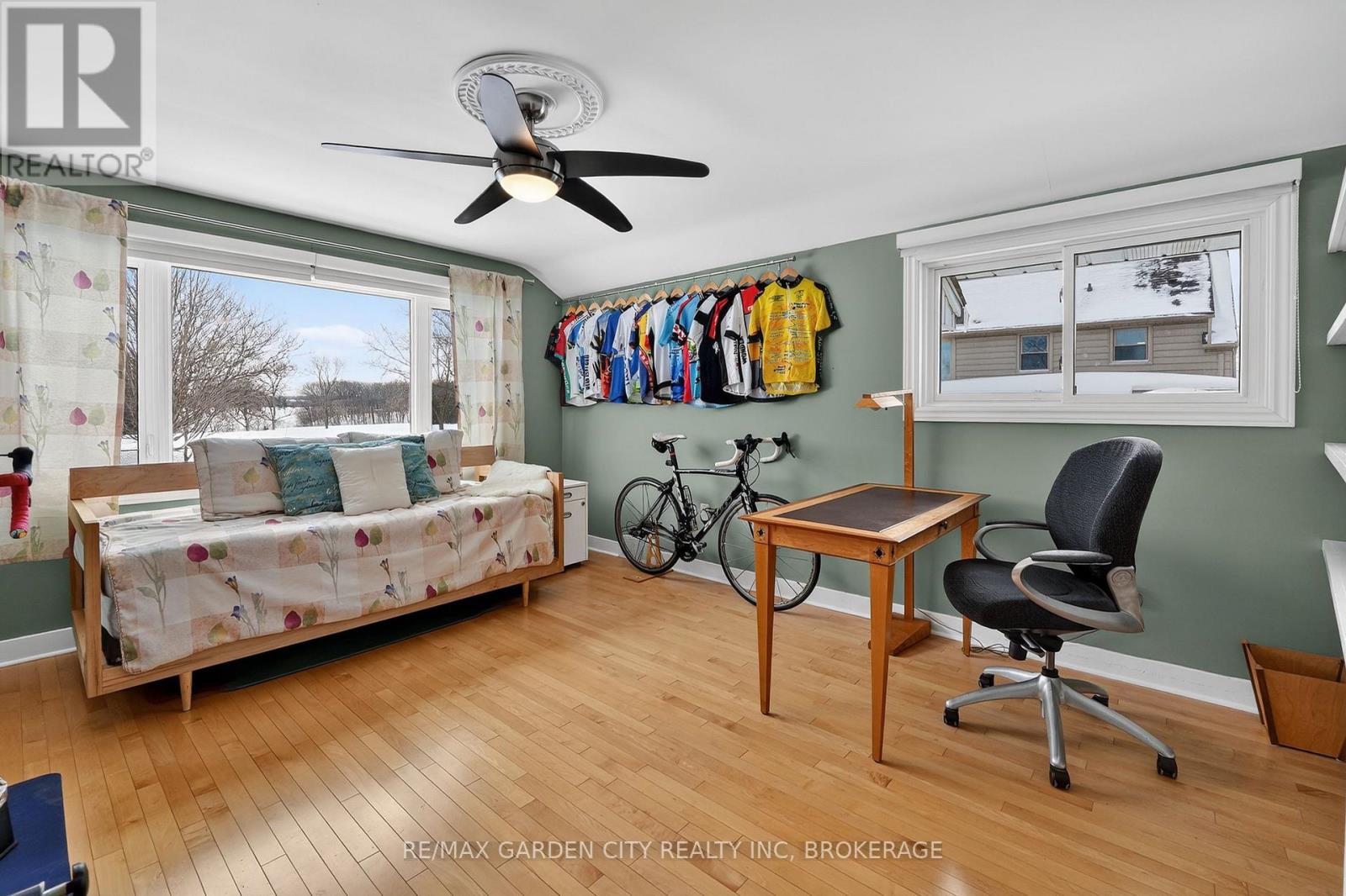 112 Riverdale Drive, St. Catharines, Ontario  L2R 4B9 - Photo 25 - X12745702