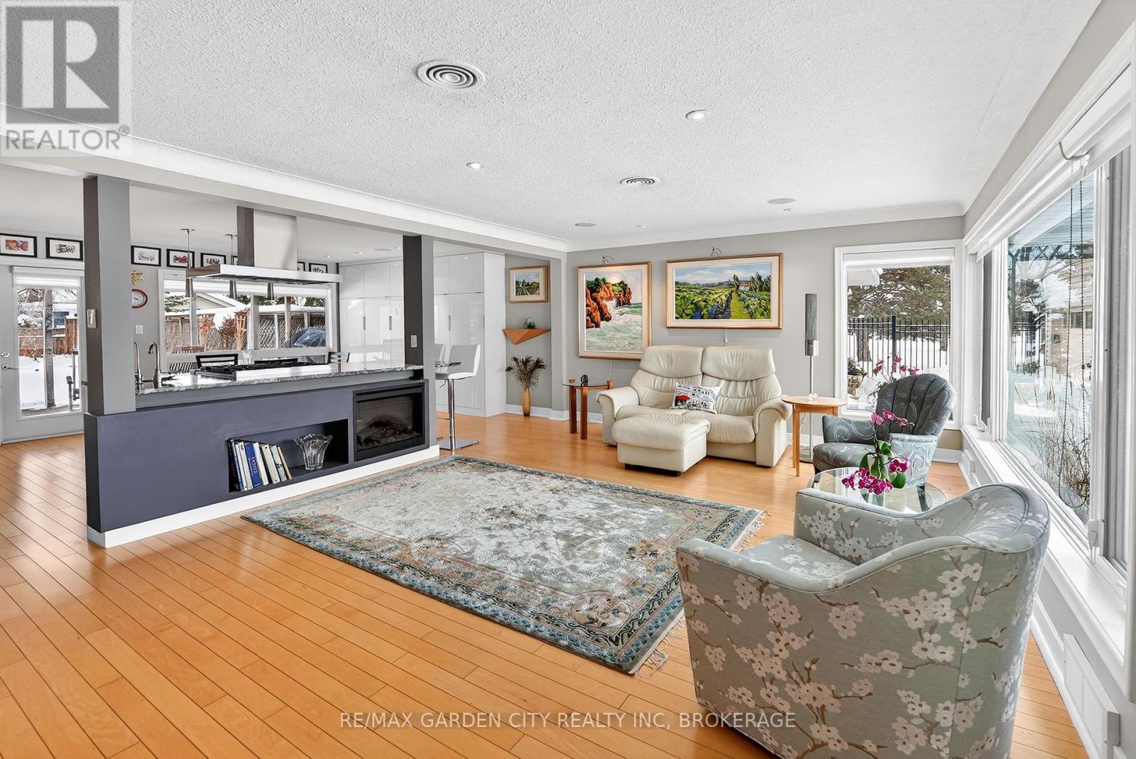 112 Riverdale Drive, St. Catharines, Ontario  L2R 4B9 - Photo 4 - X12745702