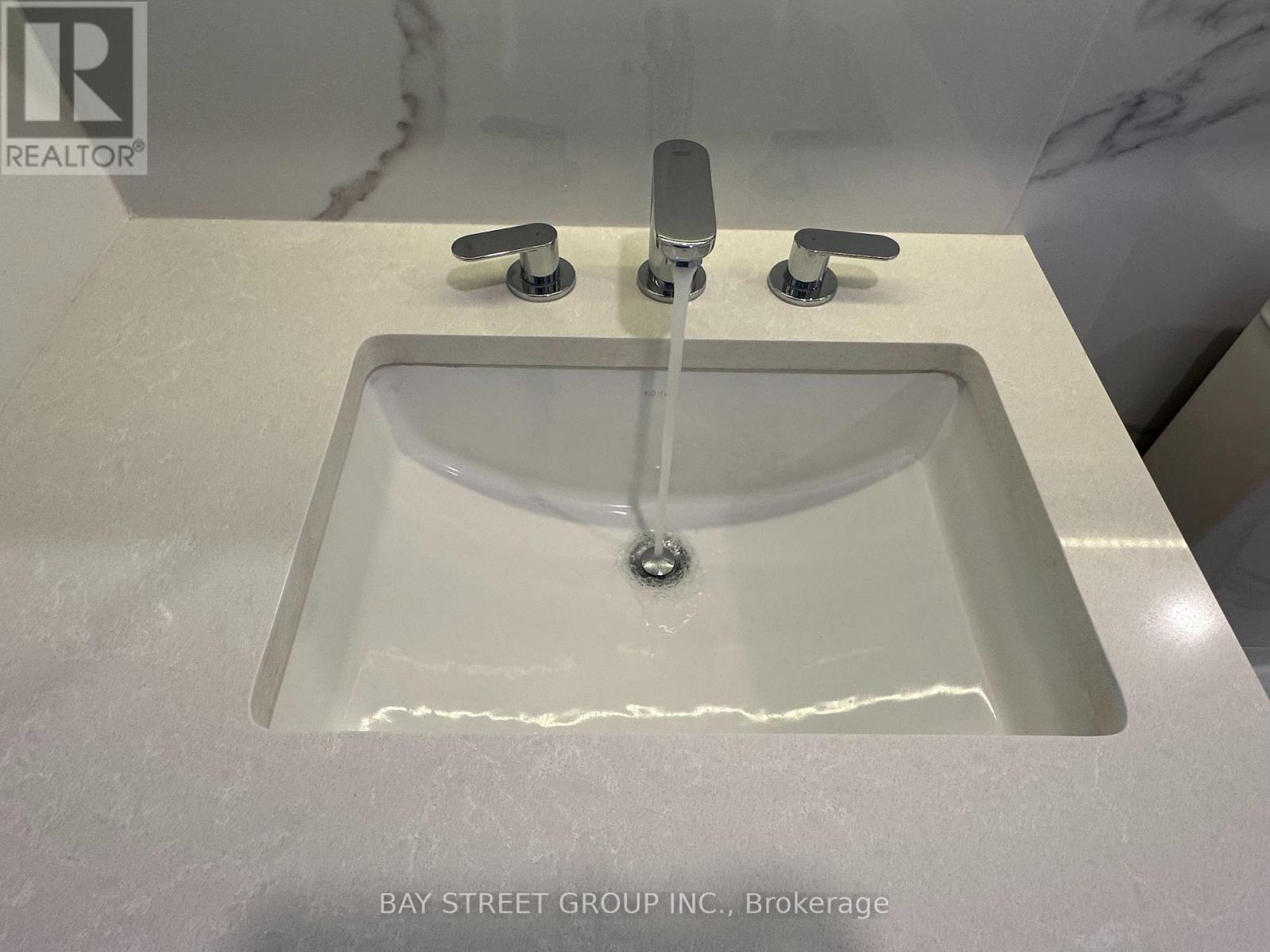 3215 - 3 Concord Cityplace Way, Toronto, Ontario  M5V 0X4 - Photo 15 - C12745710