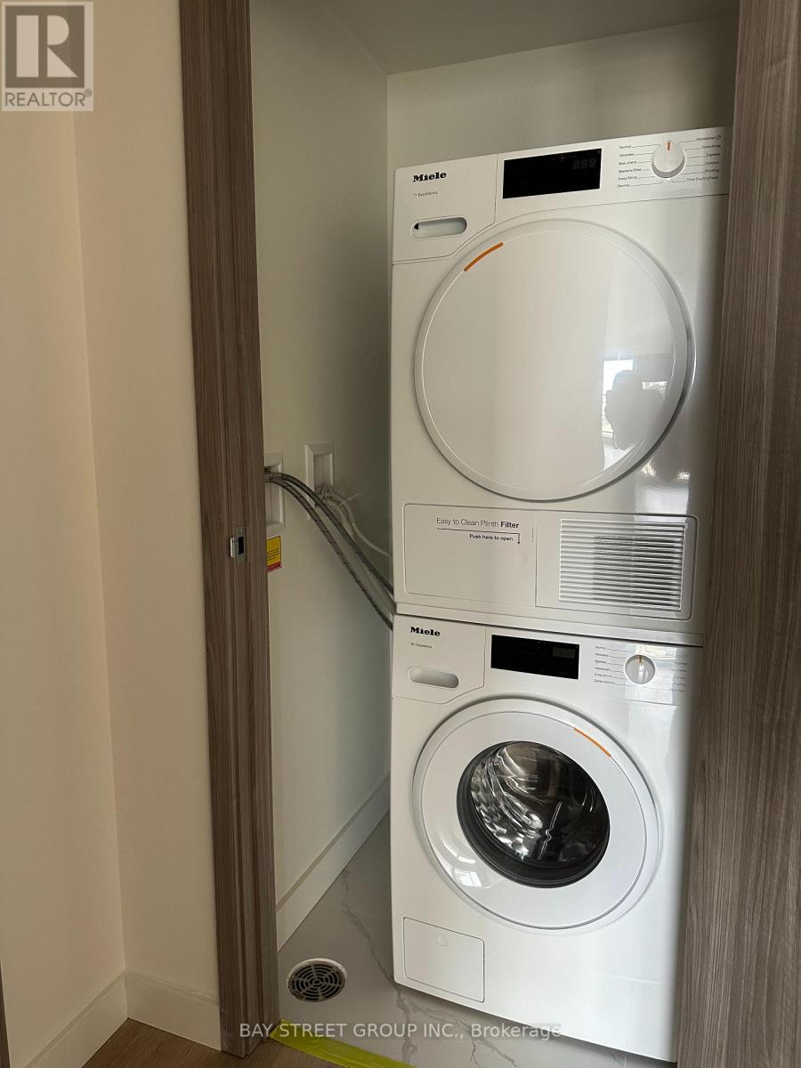 3215 - 3 Concord Cityplace Way, Toronto, Ontario  M5V 0X4 - Photo 20 - C12745710