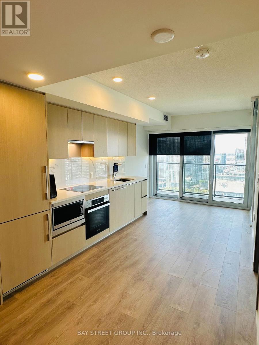 3215 - 3 Concord Cityplace Way, Toronto, Ontario  M5V 0X4 - Photo 3 - C12745710