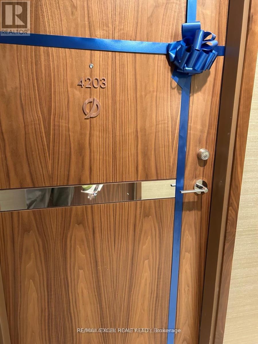 4203 - 38 Widmer Street, Toronto, Ontario  M5V 3M6 - Photo 2 - C12745758