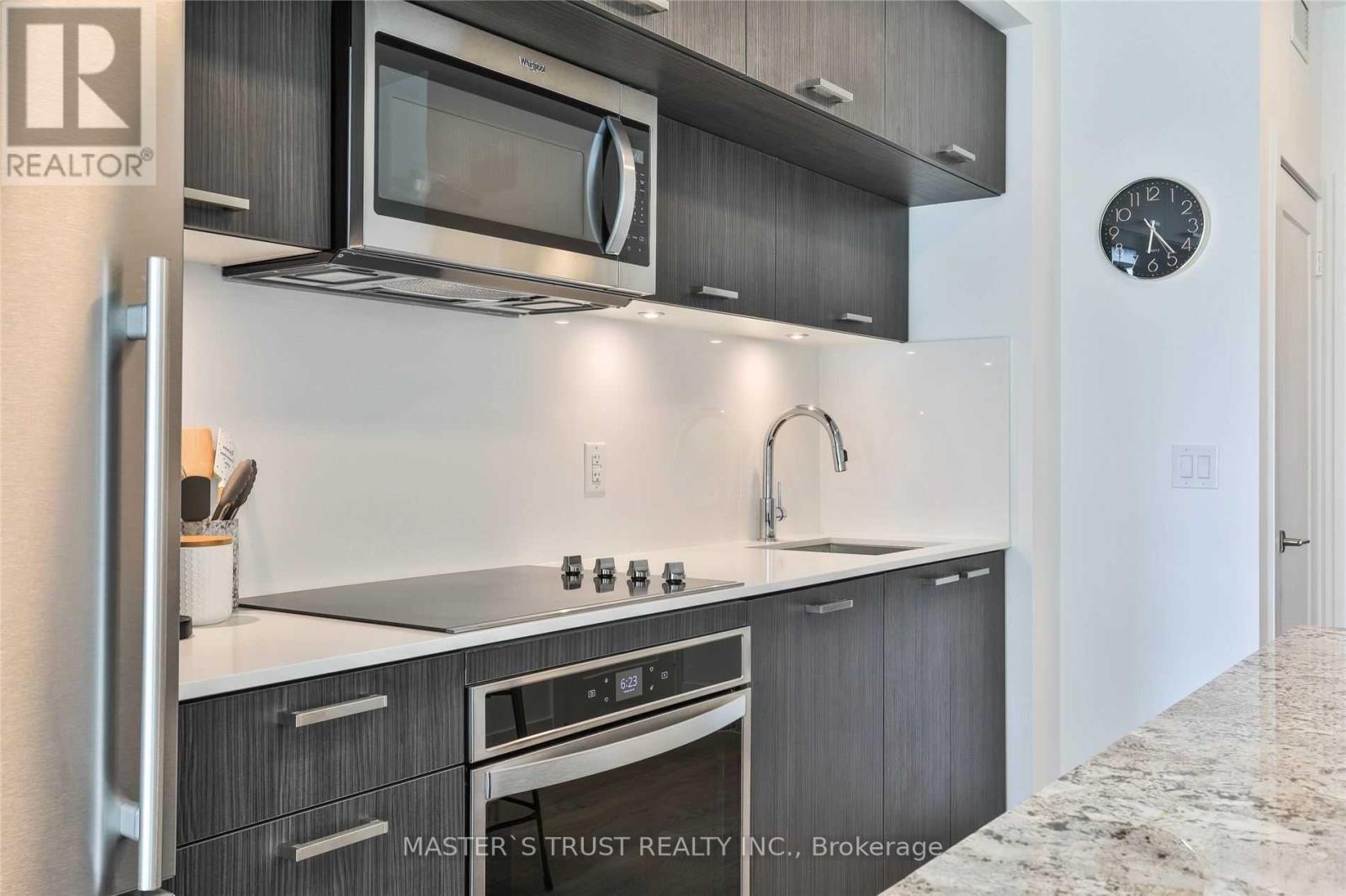 1002 - 50 Mccaul Street, Toronto, Ontario  M5T 1V9 - Photo 10 - C12745772