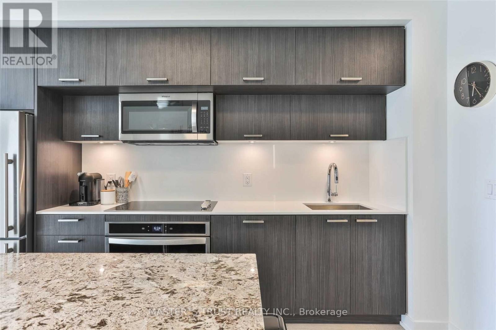 1002 - 50 Mccaul Street, Toronto, Ontario  M5T 1V9 - Photo 11 - C12745772