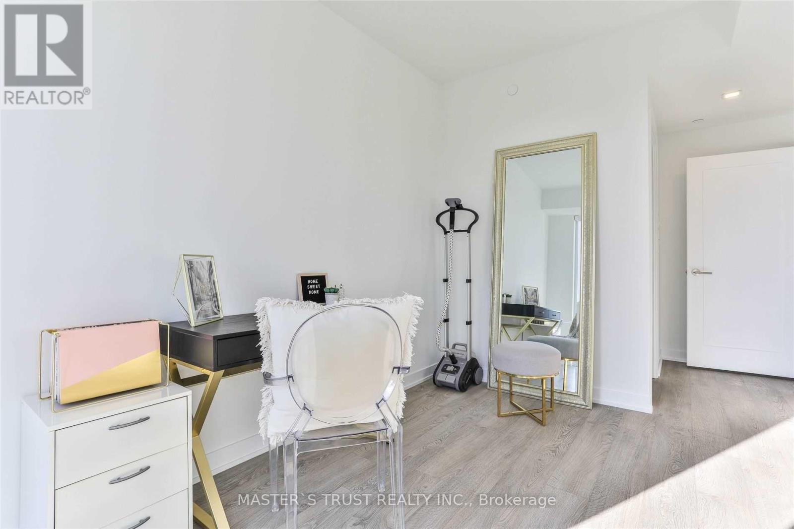 1002 - 50 Mccaul Street, Toronto, Ontario  M5T 1V9 - Photo 20 - C12745772