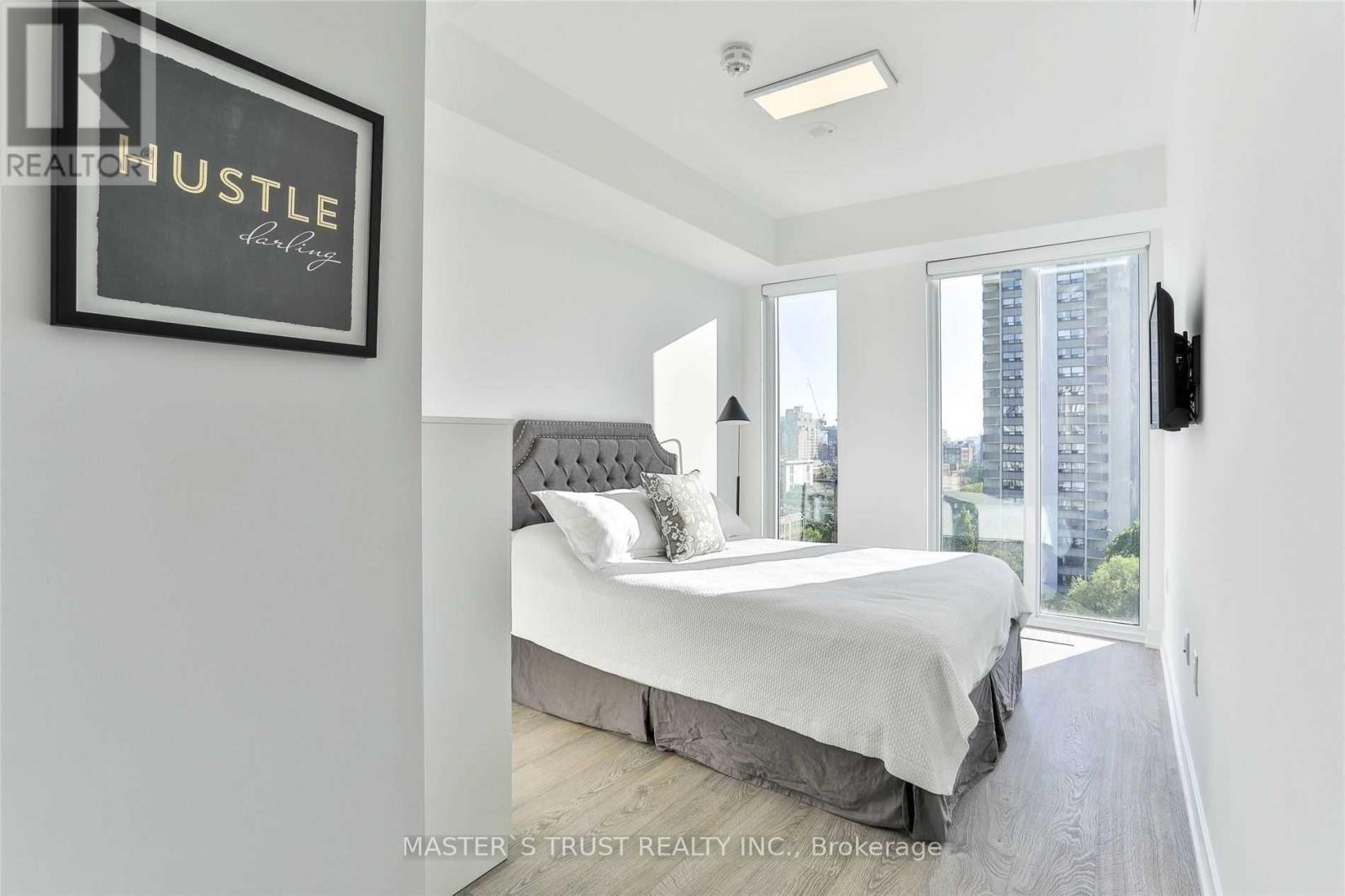 1002 - 50 Mccaul Street, Toronto, Ontario  M5T 1V9 - Photo 21 - C12745772