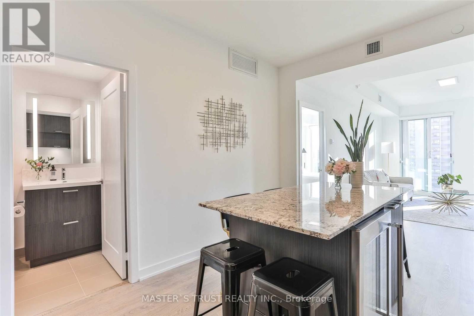 1002 - 50 Mccaul Street, Toronto, Ontario  M5T 1V9 - Photo 4 - C12745772