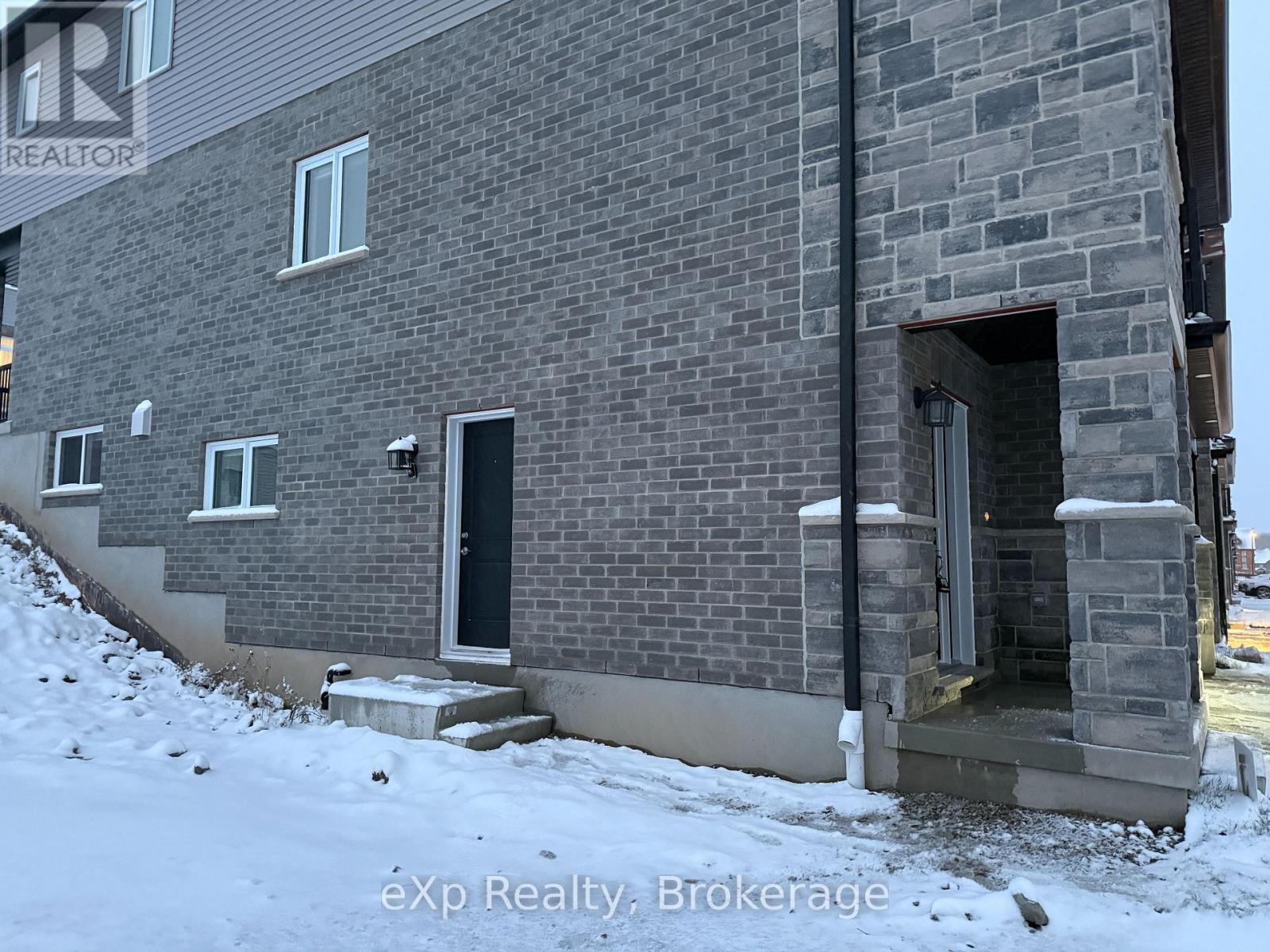 Lower - 347 Canada Plum Street, Waterloo, Ontario  N2V 0C3 - Photo 2 - X12694808