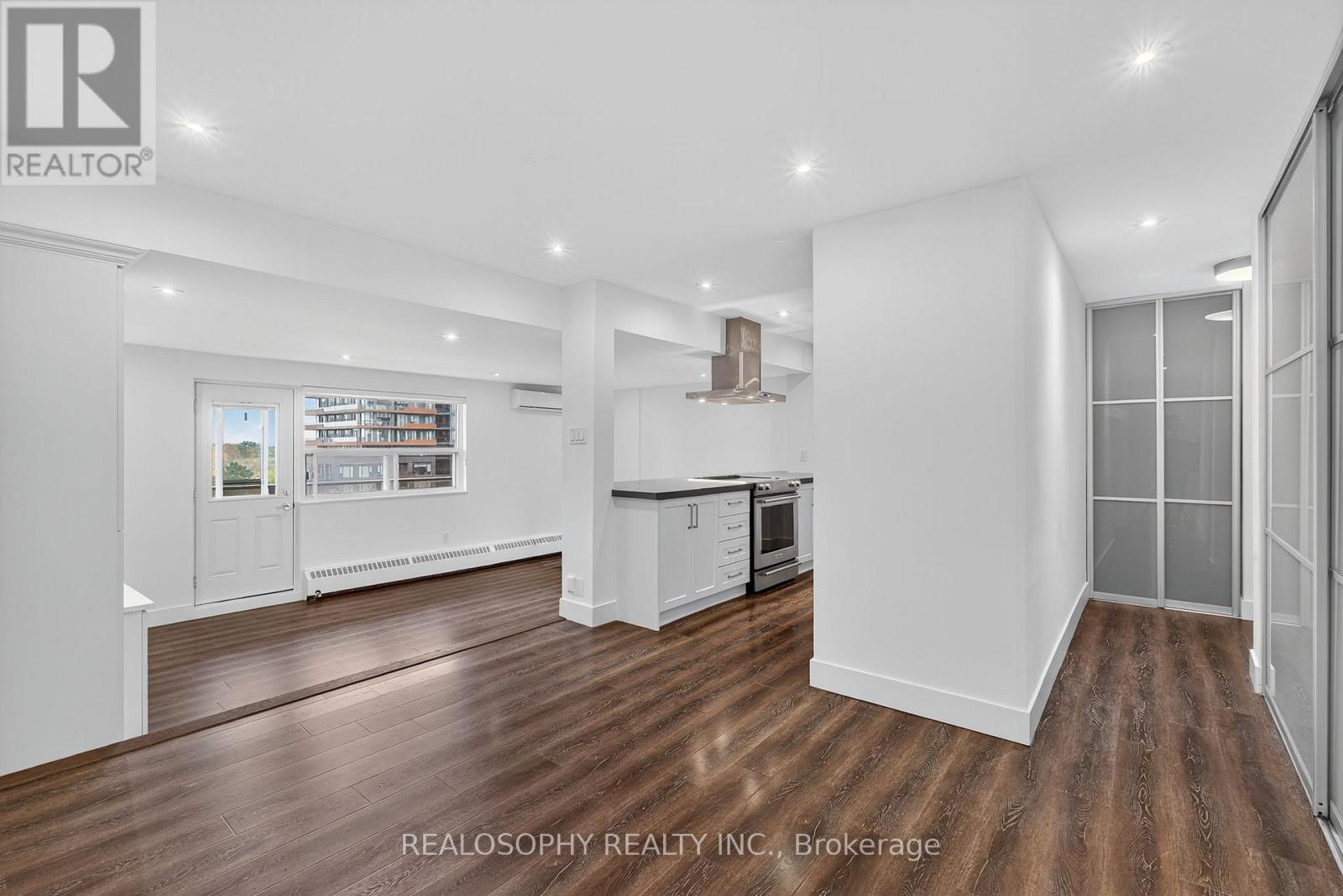 905 - 15 Elizabeth Street N, Mississauga, Ontario  L5G 2Z3 - Photo 12 - W12745706