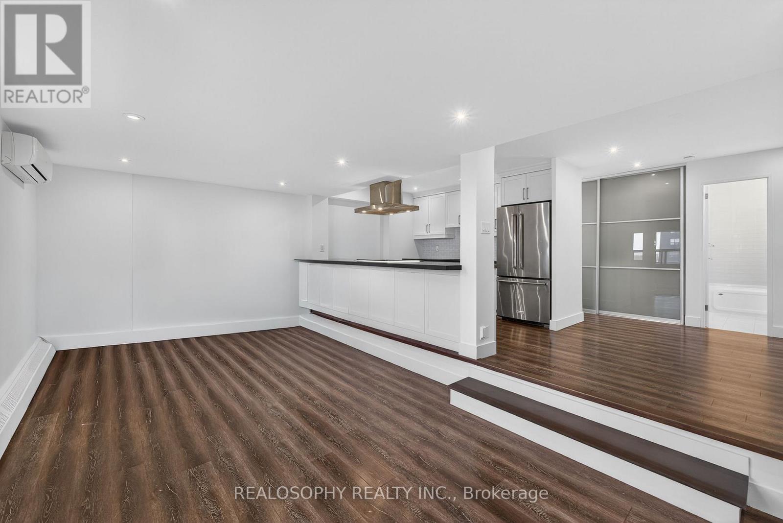 905 - 15 Elizabeth Street N, Mississauga, Ontario  L5G 2Z3 - Photo 21 - W12745706