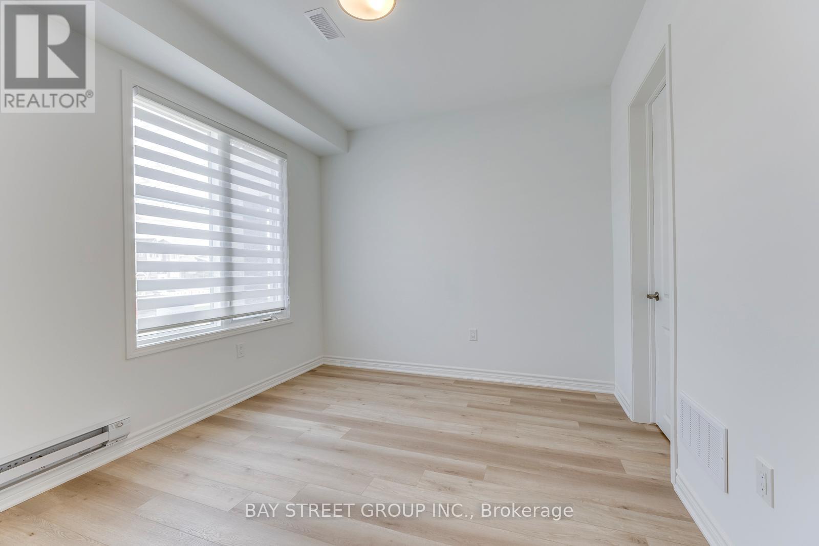 3040 Merrick Road, Oakville, Ontario  L6H 7Y2 - Photo 5 - W12745746