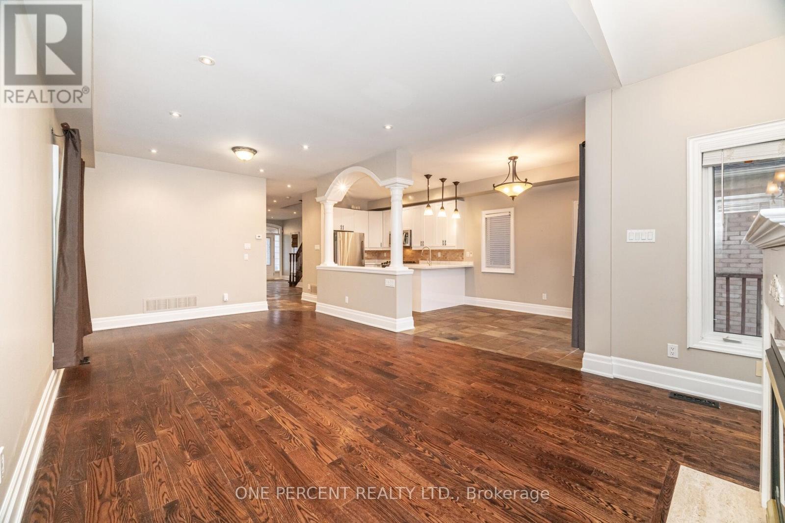 2432 Hilda Drive, Oakville, Ontario  L6H 7N3 - Photo 8 - W12745774