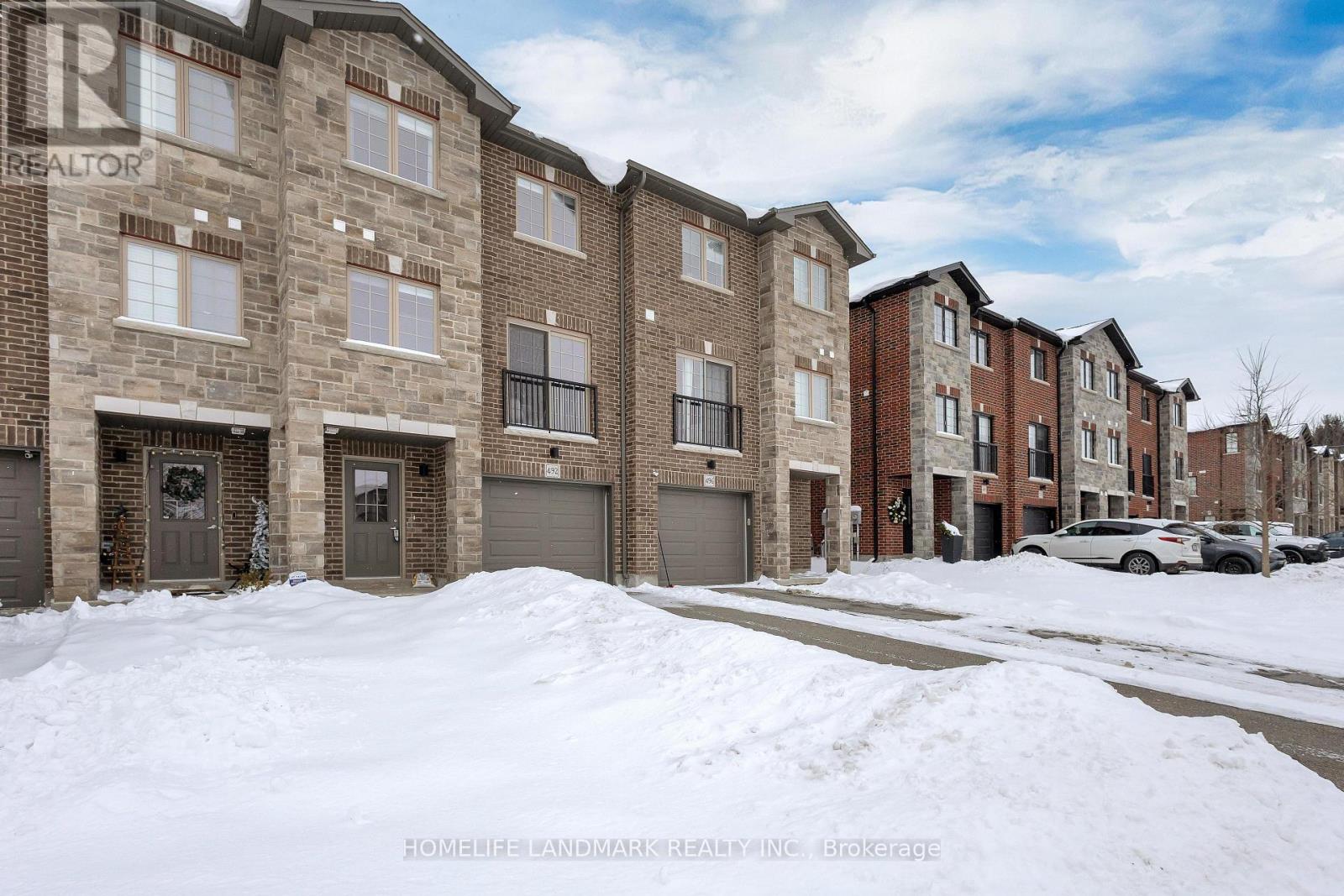 492 Wismer Street, Waterloo, Ontario  N2K 0E8 - Photo 3 - X12745724