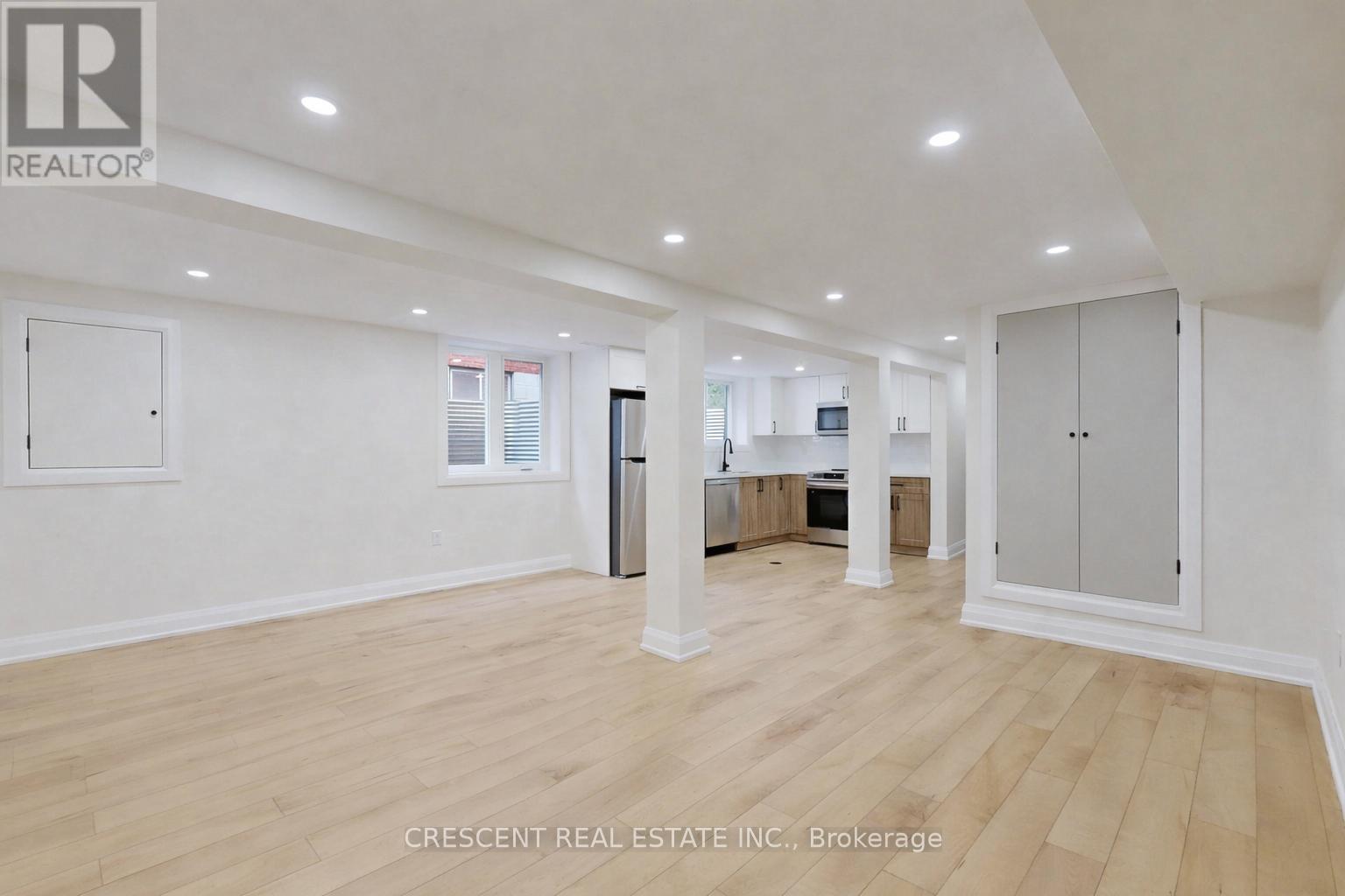 Lower - 59 Elkwood Court, Hamilton, Ontario  L9C 2T5 - Photo 3 - X12745754