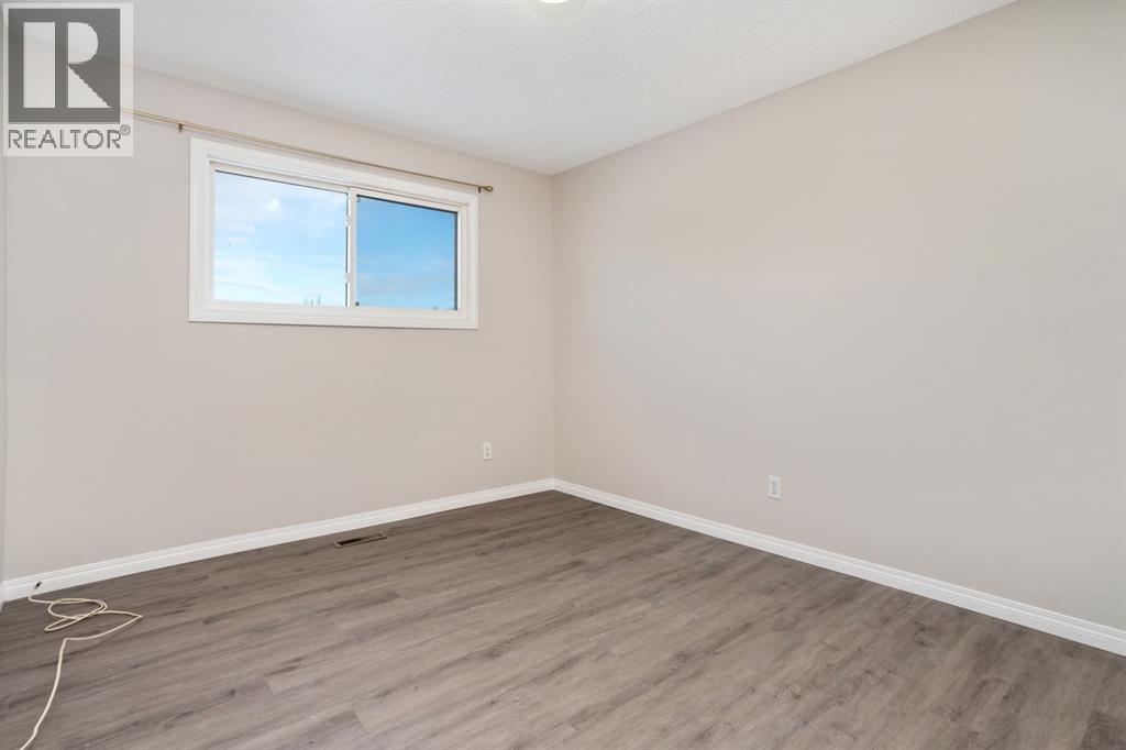 5810 Marler Drive, Camrose, Alberta  T4V 2S8 - Photo 10 - A2279757