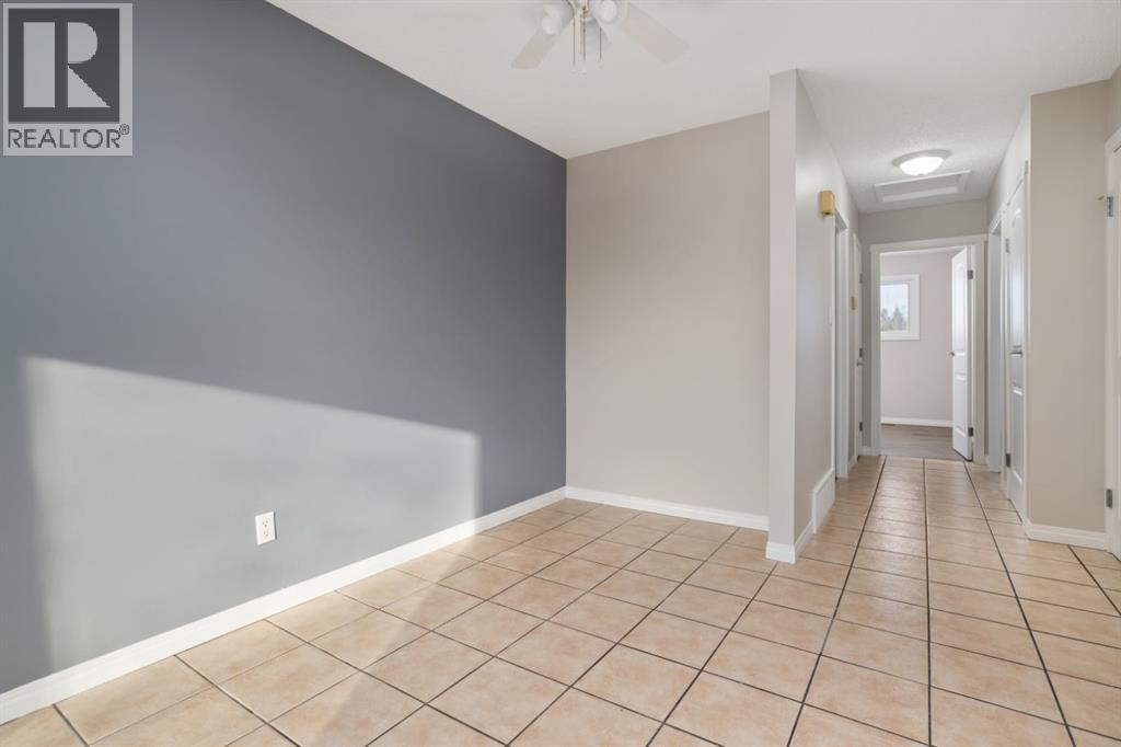 5810 Marler Drive, Camrose, Alberta  T4V 2S8 - Photo 6 - A2279757