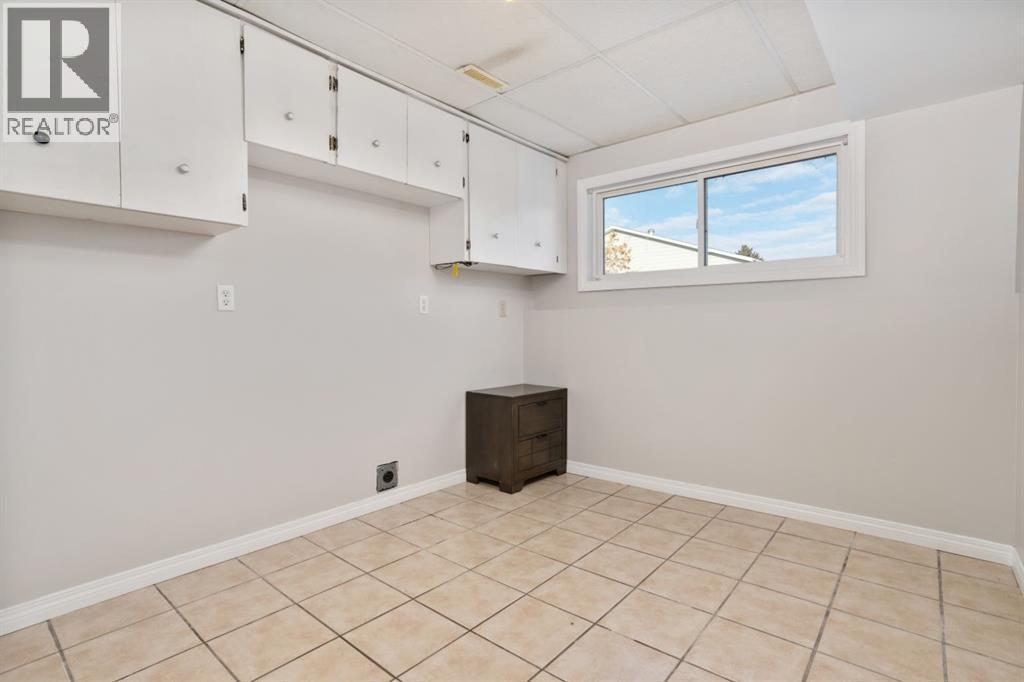 5810 Marler Drive, Camrose, Alberta  T4V 2S8 - Photo 15 - A2279757