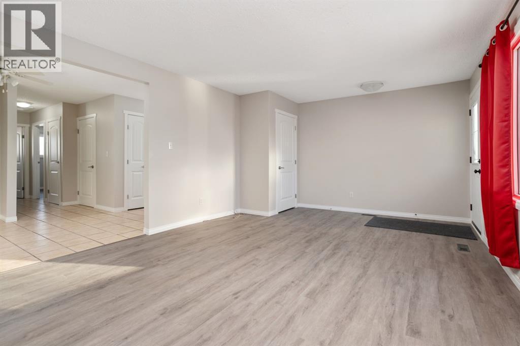 5810 Marler Drive, Camrose, Alberta  T4V 2S8 - Photo 4 - A2279757