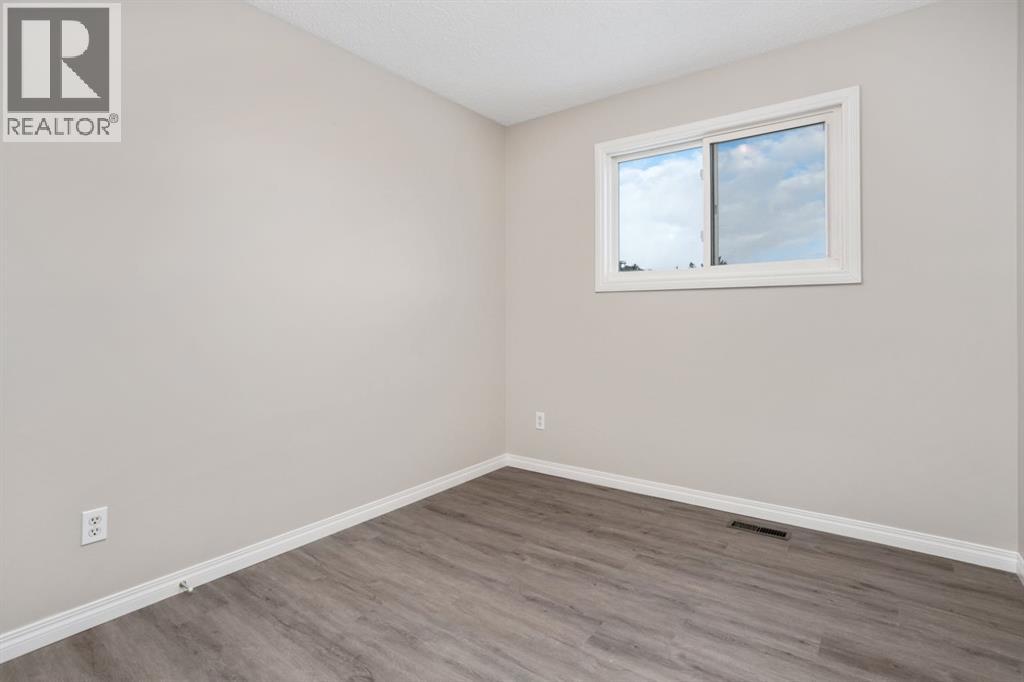 5810 Marler Drive, Camrose, Alberta  T4V 2S8 - Photo 14 - A2279757