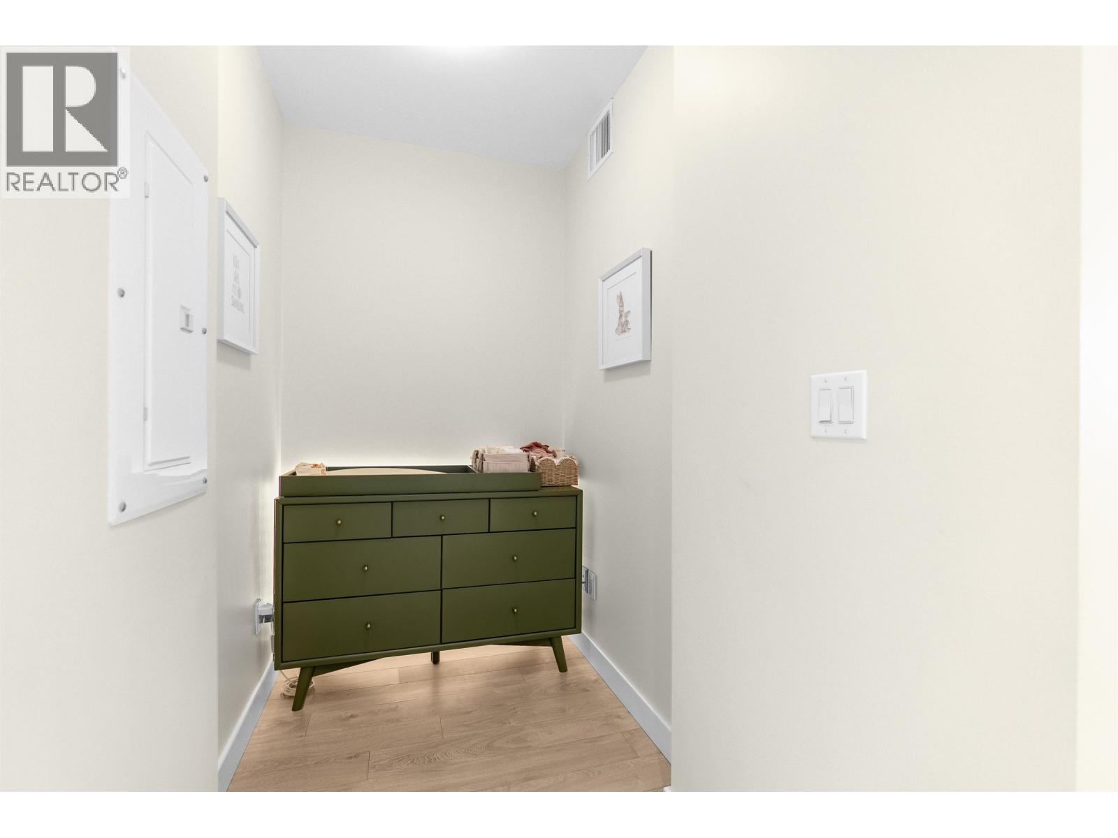 Listing Picture 26 of 37 : 2603 1788 GILMORE AVENUE, Burnaby / 本拿比 - 魯藝地產 Yvonne Lu Group - MLS Medallion Club Member