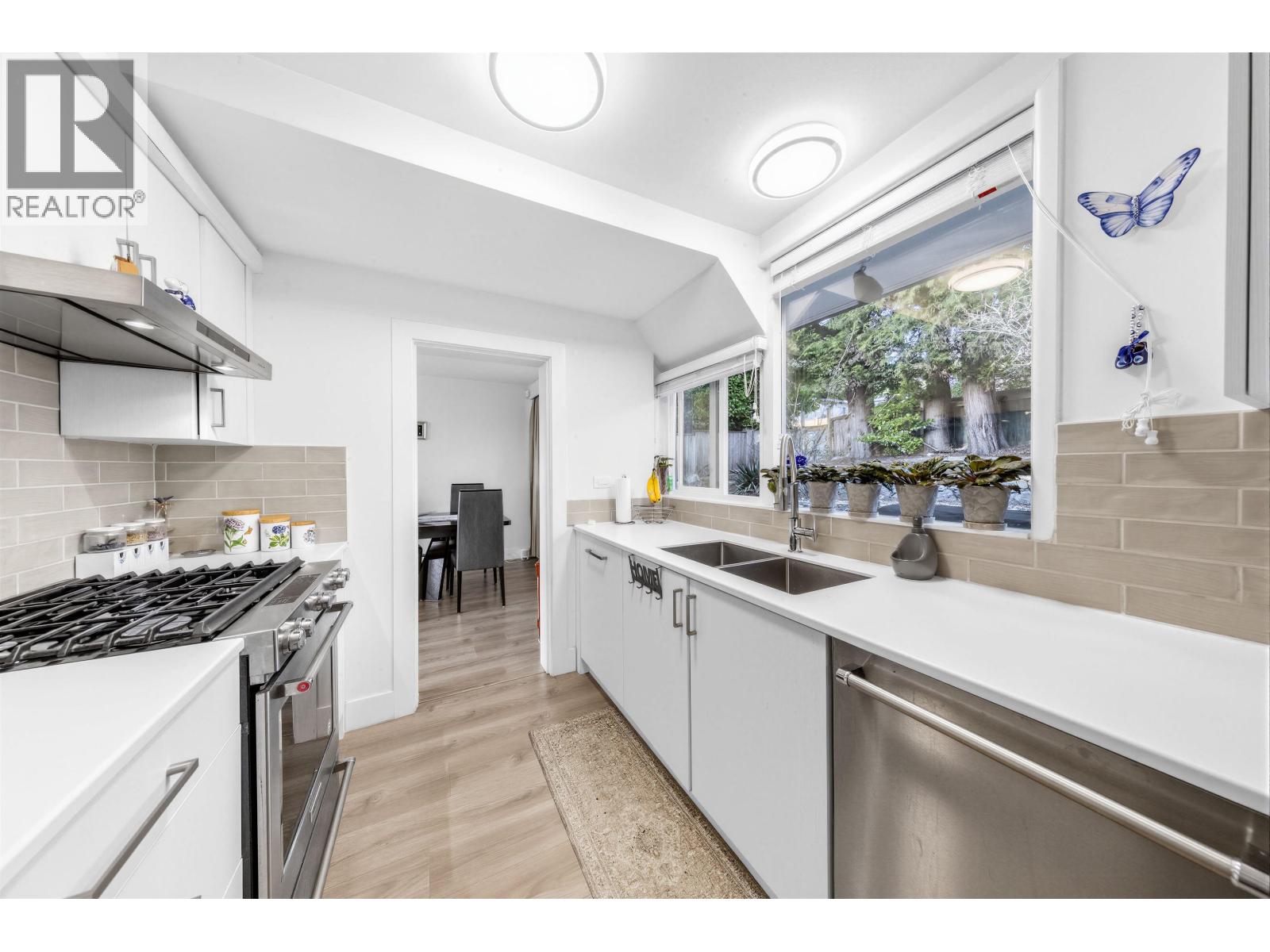 1555 Lawson Avenue, West Vancouver, British Columbia  V7V 2C8 - Photo 9 - R3083743