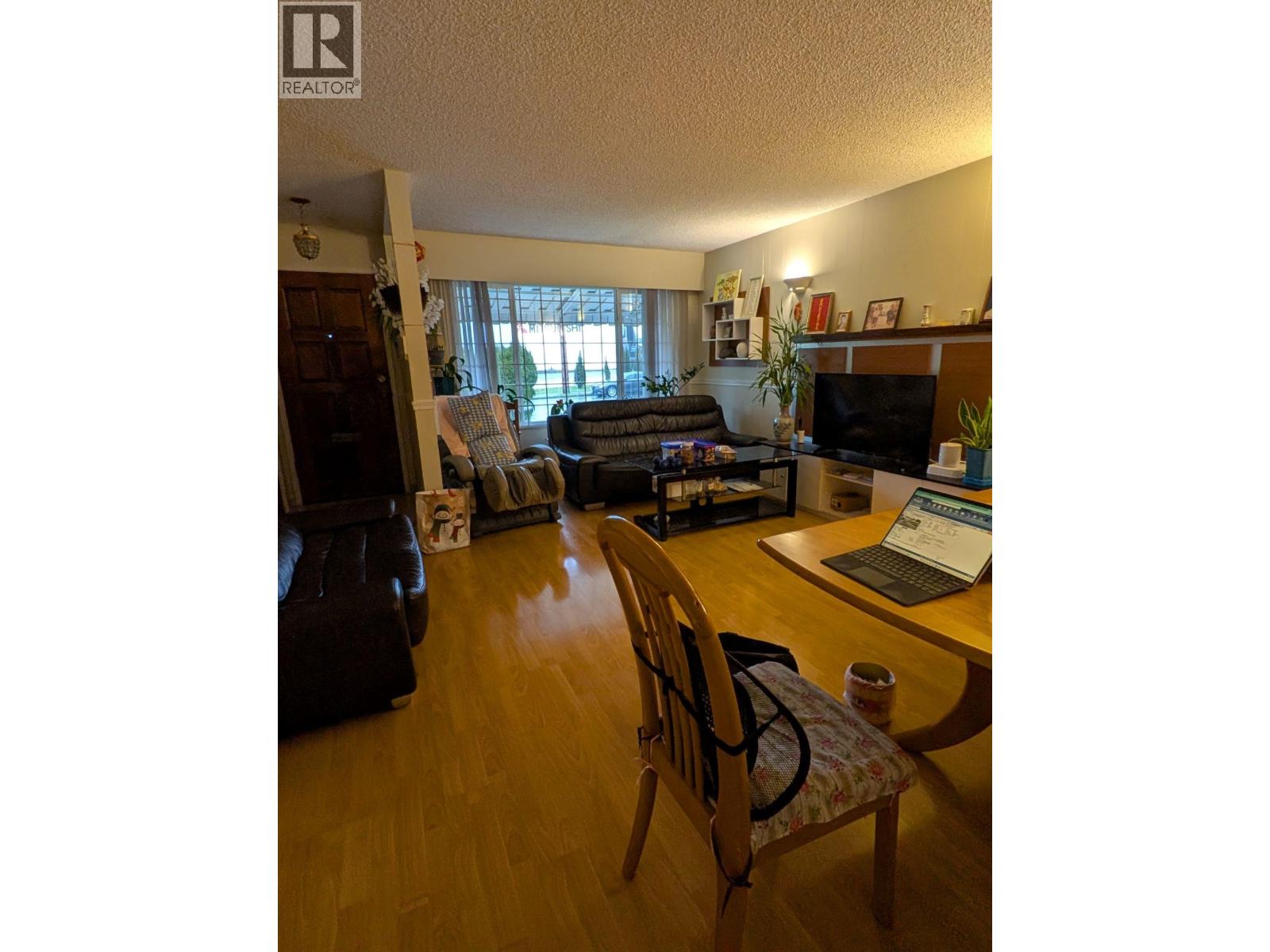 5929 Imperial Street, Burnaby, British Columbia  V5J 1G4 - Photo 6 - R3073332